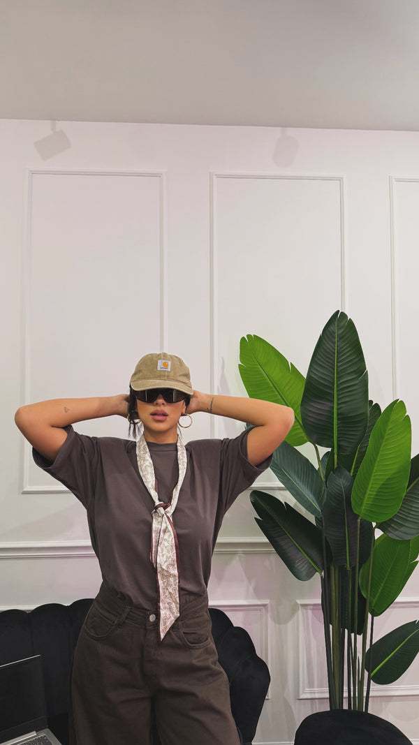 T-shirt justwest foulard